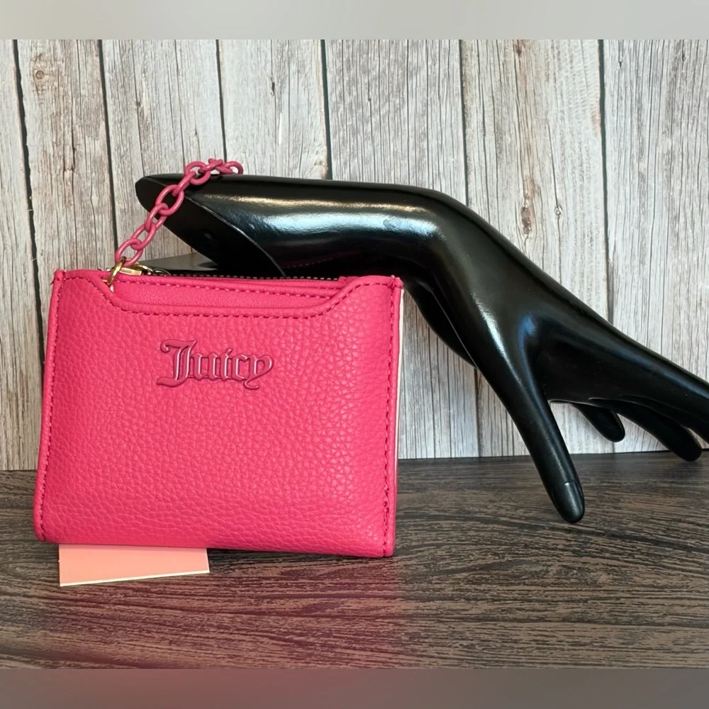 Juicy Couture Fuchsia Card Holder/Small Wallet with Two Tone Chain Wristlet - Picture 2 of 6
